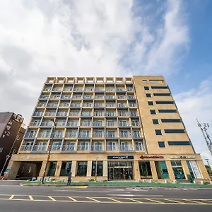 Golden Tulip Seongsan Hotel
